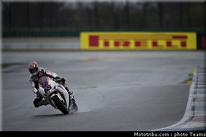 superbike_rea_019_pays_bas_assen_2012.jpg