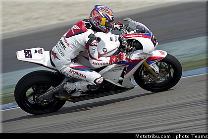 superbike_rea_023_pays_bas_assen_2012.jpg