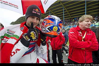 superbike_rea_033_pays_bas_assen_2012.jpg