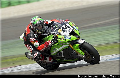 superbike_salom_003_pays_bas_assen_2012.jpg