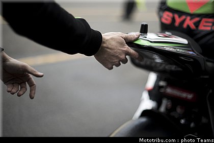superbike_sykes_004_pays_bas_assen_2012.jpg