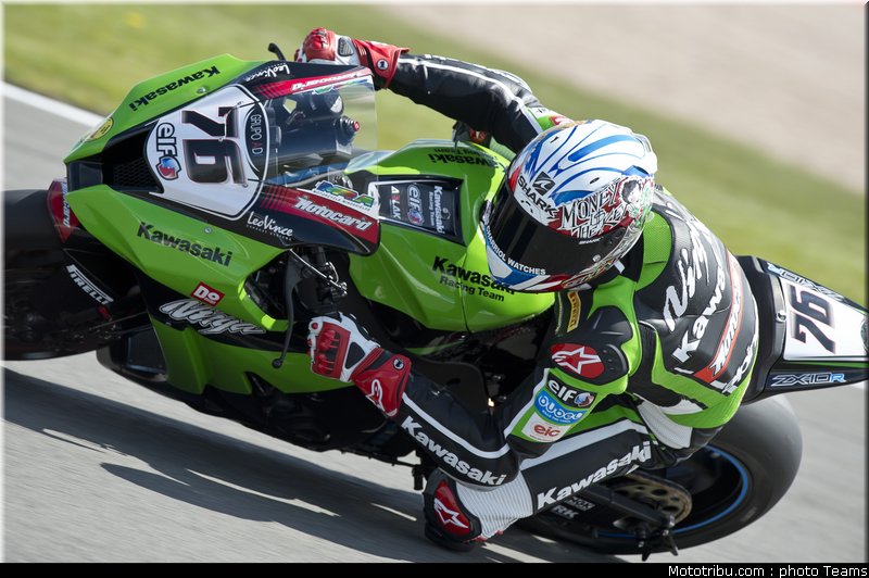 superbike_baz_005_wsbk_2012_angleterre_donington