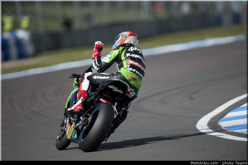 superbike_baz_008_wsbk_2012_angleterre_donington