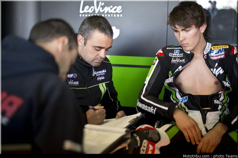 superbike_baz_016_wsbk_2012_angleterre_donington