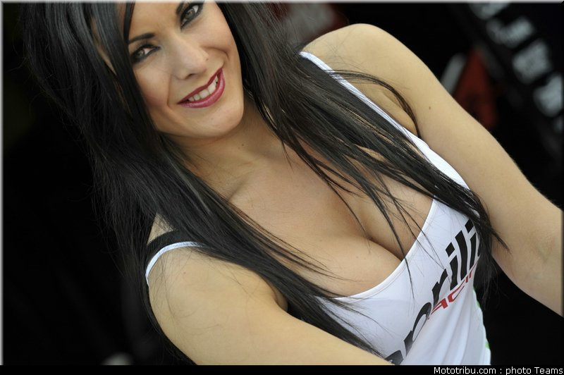 superbike_pitbabe_007_wsbk_2012_angleterre_donington