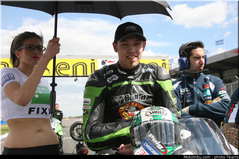 superbike_pitbabe_019_wsbk_2012_angleterre_donington
