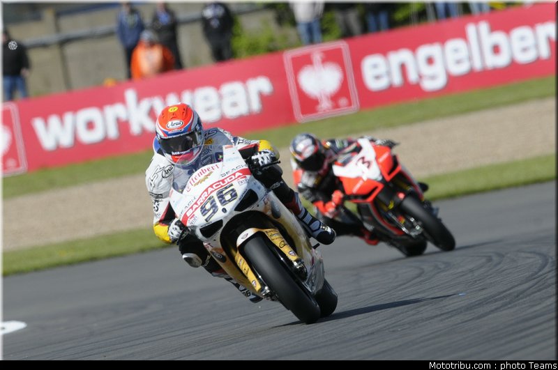 superbike_smrz_002_wsbk_2012_angleterre_donington