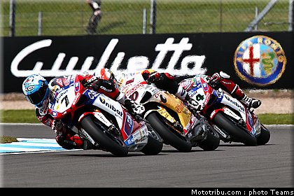 superbike_014_wsbk_2012_angleterre_donington.jpg