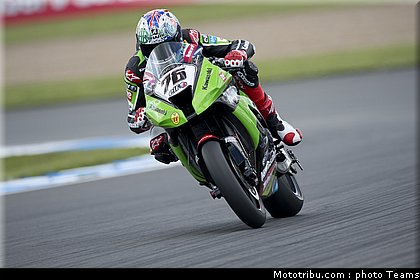 superbike_baz_009_wsbk_2012_angleterre_donington.jpg