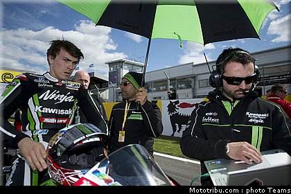 superbike_baz_013_wsbk_2012_angleterre_donington.jpg