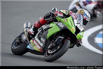 superbike_baz_014_wsbk_2012_angleterre_donington.jpg