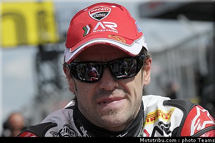 superbike_checa_003_wsbk_2012_angleterre_donington.jpg