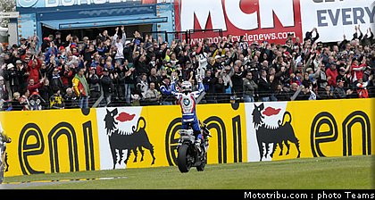 superbike_melandri_002_wsbk_2012_angleterre_donington.jpg
