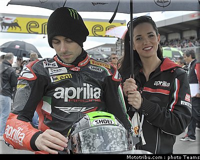 superbike_pitbabe_012_wsbk_2012_angleterre_donington.jpg
