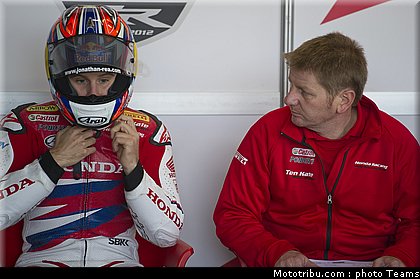 superbike_rea_006_wsbk_2012_angleterre_donington.jpg