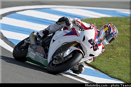 superbike_rea_013_wsbk_2012_angleterre_donington.jpg