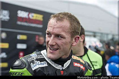 superbike_sykes_021_wsbk_2012_angleterre_donington.jpg