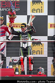 superbike_sykes_022_wsbk_2012_angleterre_donington.jpg
