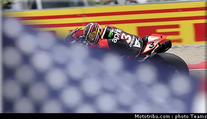 wsbk_biaggi_006_usa_miller_2012.jpg