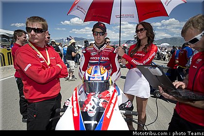 wsbk_pitbabe_052_usa_miller_2012.jpg