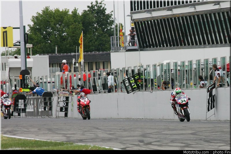 sbk_008_san_marin_misano_2012