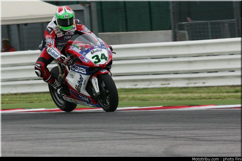 sbk_giugliano_001_san_marin_misano_2012
