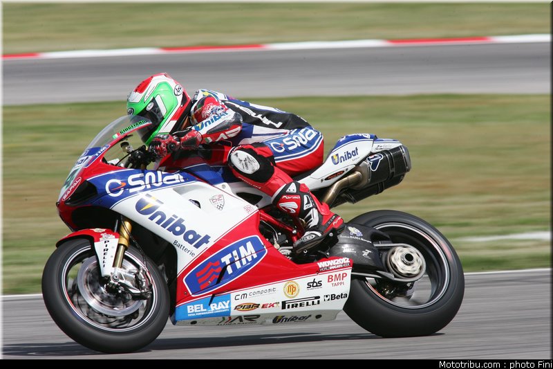 sbk_giugliano_005_san_marin_misano_2012
