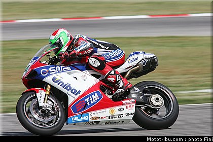 sbk_giugliano_005_san_marin_misano_2012.jpg
