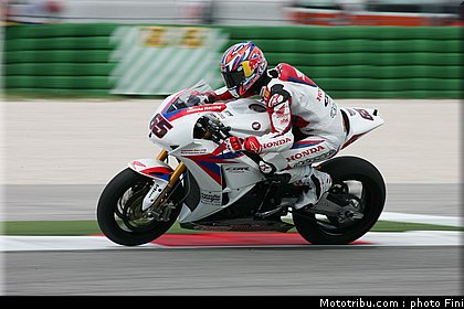 sbk_rea_005_san_marin_misano_2012.jpg