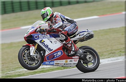 sbk_giugliano_006_san_marin_misano_2012.jpg