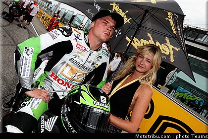 sbk_pitbabe_001_san_marin_misano_2012.jpg