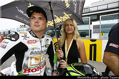 sbk_pitbabe_027_san_marin_misano_2012.jpg