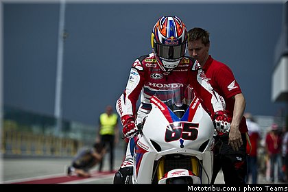 sbk_rea_012_san_marin_misano_2012.jpg