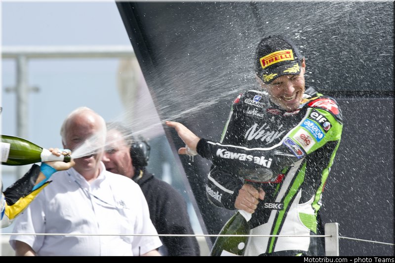 sbk_baz_010angleterre_silverstone_2012