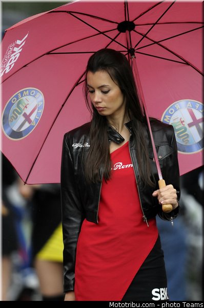 sbk_pitbabe_002angleterre_silverstone_2012