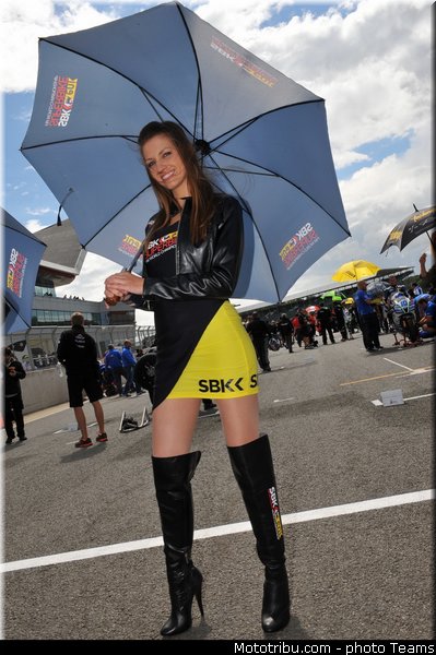 sbk_pitbabe_011angleterre_silverstone_2012