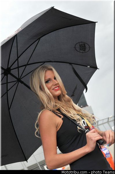 sbk_pitbabe_013angleterre_silverstone_2012