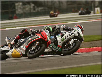 sbk_025angleterre_silverstone_2012.jpg