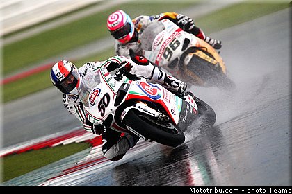 sbk_030angleterre_silverstone_2012.jpg