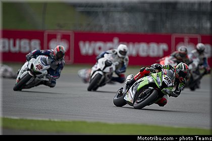 sbk_055angleterre_silverstone_2012.jpg