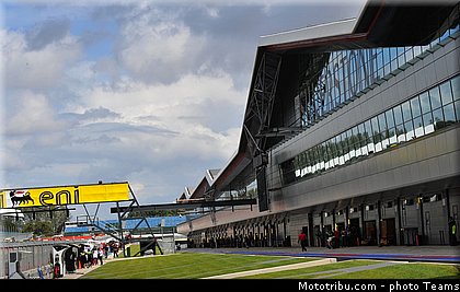 sbk_ambiance_001angleterre_silverstone_2012.jpg