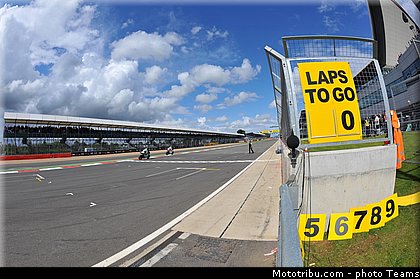 sbk_ambiance_003angleterre_silverstone_2012.jpg
