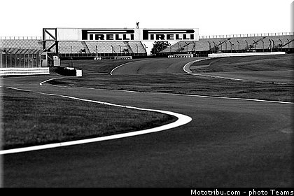 sbk_ambiance_016angleterre_silverstone_2012.jpg