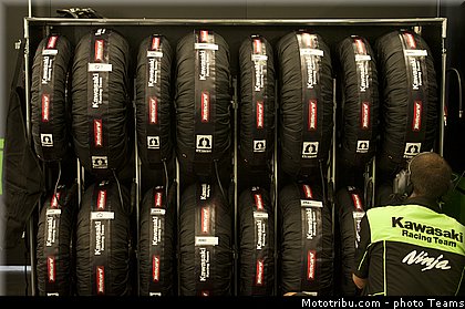 sbk_ambiance_020angleterre_silverstone_2012.jpg