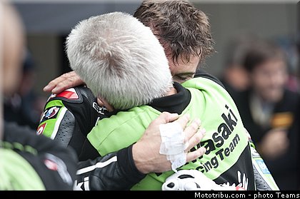 sbk_baz_021angleterre_silverstone_2012.jpg