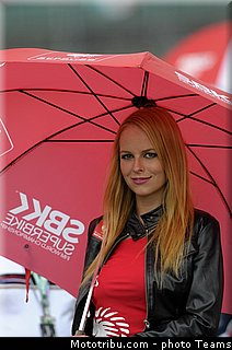sbk_pitbabe_005angleterre_silverstone_2012.jpg
