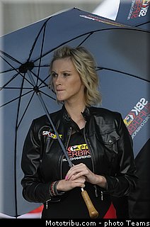 sbk_pitbabe_007angleterre_silverstone_2012.jpg