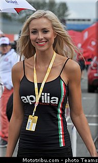sbk_pitbabe_015angleterre_silverstone_2012.jpg