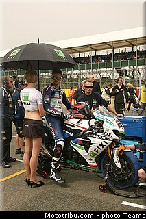 sbk_pitbabe_018angleterre_silverstone_2012.jpg