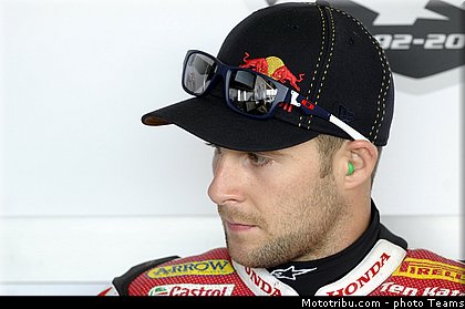 sbk_rea_001angleterre_silverstone_2012.jpg